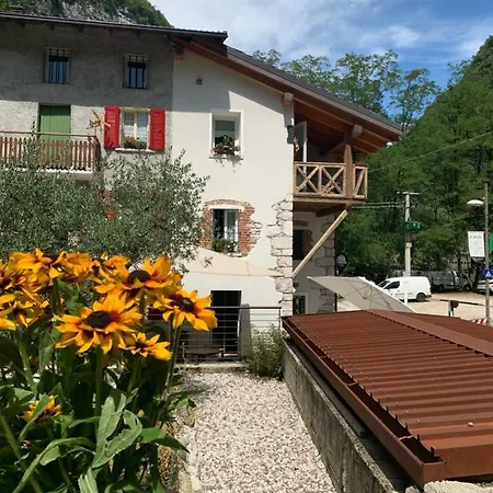 ベッド・アンド・ブレックファスト Al Confin Natura E Relax Incino